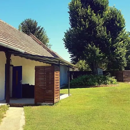 Hars Meg Az Alja Case de vacanță