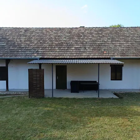 Case de vacanță Hars Meg Az Alja Balatonszarszo