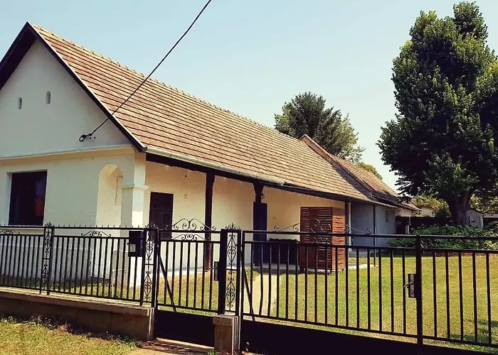 Case de vacanță Hars Meg Az Alja